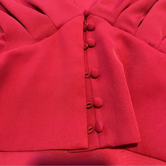 Backyard Roses Top - Picture 2 of 7